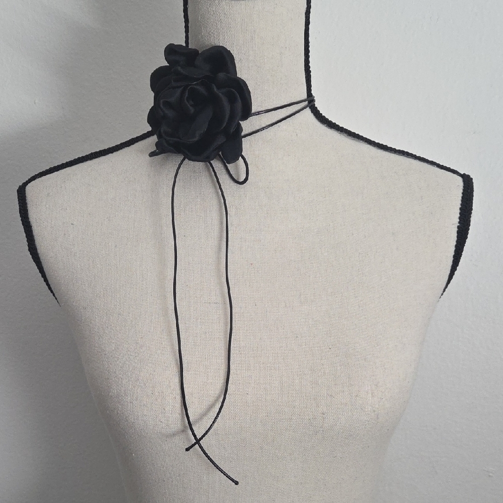 Black Floral Choker Necklace